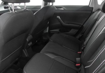 Volkswagen Taigo 1.0 TSI 110KM 2023 Volkswagen Taigo 1.0 TSI 110KM DSG STYLE Kamera Cofania Fotele podgrzewane, zdjęcie 10