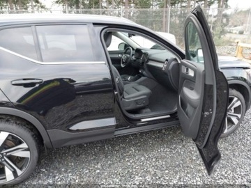 Volvo XC40 2025 Volvo XC 40 B5 Ultra Bright Theme 2025 2.0 Benzyna 247KM, zdjęcie 9