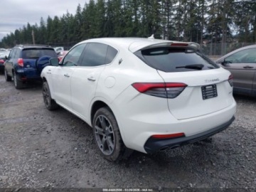 Maserati Levante 2023 Maserati Levante Modena, 2023r., 4x4, 3.0L 3.0 Benzyna 424KM, zdjęcie 3