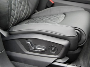 Audi Q7 II 2026 AUDI Q7 60 TFSI e quattro S Line Suv 3.0 (490KM) 2026, zdjęcie 17