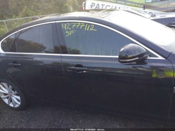 Jaguar XF II 2018 Jaguar XF 25T Premium 2018 2.0l 2.0 Benzyna 247KM, zdjęcie 6