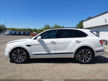 Bentley Bentayga 2019 Bentley Bentayga V8 2019 4.0 Benzyna 542KM, zdjęcie 1