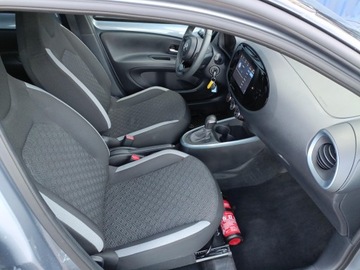 Toyota Aygo X 1.1 VVT-i 72KM 2024 Toyota Aygo X 1.0 VVT-i Style CVT 1.0VVT-i 72KM St, zdjęcie 11