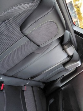 Peugeot 2008 II SUV 1.2 PureTech 130KM 2021 Peugeot 2008 GT Automat Panorama Kamera Full LED 1.2 Benzyna 130KM, zdjęcie 20