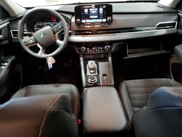Mitsubishi Outlander III 2023 Mitsubishi Outlander SE 2023 2.5l 2.5 Benzyna 181KM, zdjęcie 8