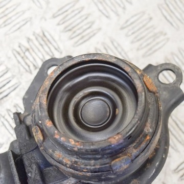 HONDA FR-V 2005 PRAVÁ STRANA DRŽÁK / DRŽÁKY MOTORU