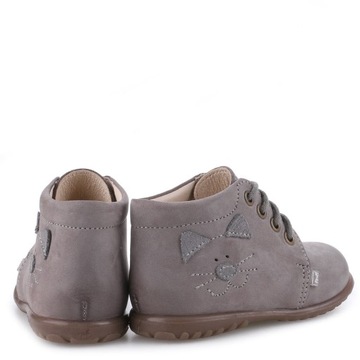 ДЕТСКАЯ ОБУВЬ НА ШНУРОВКЕ EMEL, R20 ЛЕТ