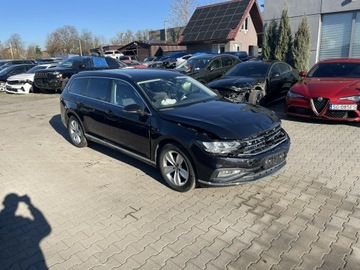 Volkswagen Passat B8 Variant Facelifting 2.0 TDI SCR 200KM 2022 Volkswagen Passat 4 Motion Skóra Klimatronik, zdjęcie 1