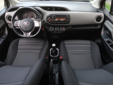 Toyota Yaris III Hatchback 5d Facelifting 1.0 VVT-i 69KM 2016 Toyota Yaris 1.0 VVT-i, Salon Polska, Serwis ASO, zdjęcie 6