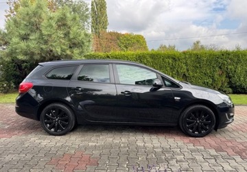 Opel Astra J Sports Tourer Facelifting 1.4 Turbo ECOTEC 140KM 2013 Opel Astra 1,4 TURBO 140KM Climatronic Xenon LED Navi Bezwypadkowy Serwis, zdjęcie 5