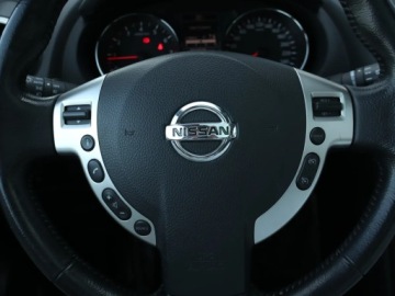Nissan Qashqai I Crossover 1.6 Start/Stop 117KM 2010 Nissan Qashqai 1.6, 7 miejsc, Klima, Klimatronic, zdjęcie 15