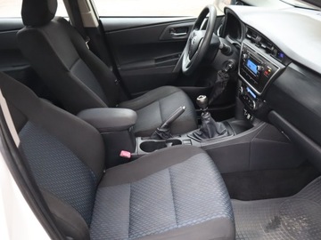 Toyota Auris II Hatchback 5d Dual VVT-i 100 99KM 2014 Toyota Auris 1.3 Dual VVT-i, Salon Polska, zdjęcie 8