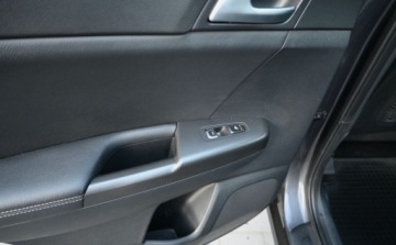 Kia Sportage III SUV Facelifting 1.7 CRDi 115KM 2016 Kia Sportage 1,7 CRDI 115 KM BI-Xenon Nawigacja Kamera asystent 1.7 Diesel, zdjęcie 20