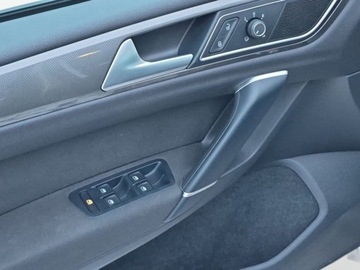 Volkswagen Golf Sportsvan Sportsvan Facelifting 1.0 TSI 110KM 2018 Volkswagen Golf Sportsvan Kamera Zadbany Maly przebieg Benzyna 110KM, zdjęcie 9