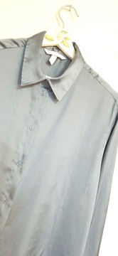 583. H&M blado niebieska satynowa koszula oversize r 42