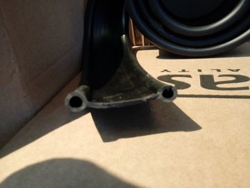 Уплотнитель крыла кабины URSUS KEDRA RUBBER K40