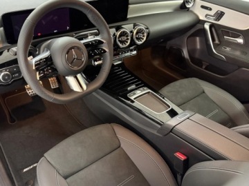 Mercedes Klasa A W177/V177 Hatchback Facelifting 1.3 200 163KM 2025 MERCEDES-BENZ A Klasa 200 AMG Line 1.3 (163KM) 2025, zdjęcie 4