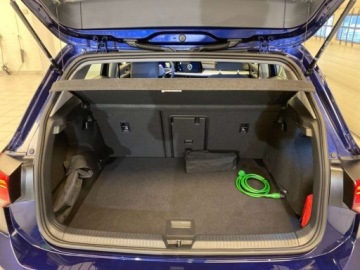 Volkswagen Golf VIII Hatchback 1.5 eTSI 130KM 2023 Volkswagen Golf TGI 2024 1.5 Hybryda Plug-in 131KM, zdjęcie 5