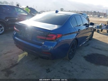 BMW Seria 5 G30-G31 2021 BMW M5 2021, 4.4L, 4x4, M550I 4.4 Benzyna 523KM, zdjęcie 5