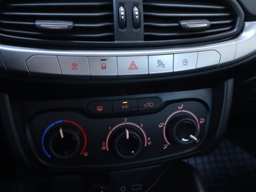 Fiat Tipo II Hatchback 1.4 T-Jet LPG 120KM 2018 Fiat Tipo 1.4 T-Jet, Salon Polska, 1. Właściciel, zdjęcie 12