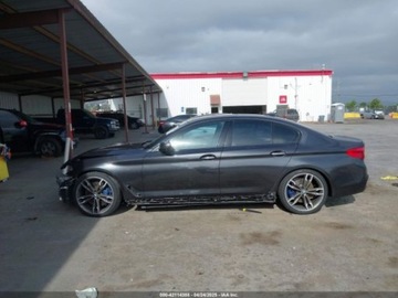BMW Seria 5 G30-G31 2018 BMW Seria 5 M550i xDrive 2018 4.4l 4.4 Benzyna 456KM, zdjęcie 2
