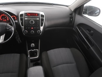 Kia Ceed I SW Facelifting 1.4 DOHC CVVT 90KM 2011 Kia Ceed 1.4 CVVT, Klima, Podgrzewane siedzienia, zdjęcie 7