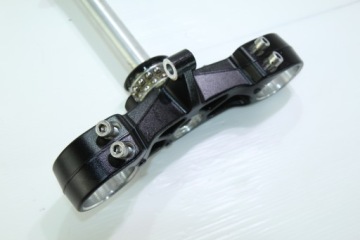 TRIUMPH TRIDENT 660 2021- НИЖНЯЯ ПОЛКА
