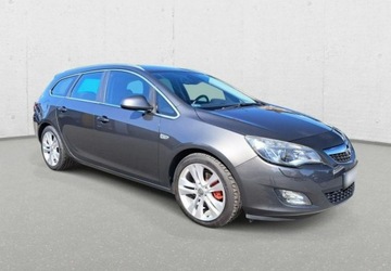 Opel Astra J Sports Tourer 2.0 CDTI ECOTEC 160KM 2011 Opel Astra BDB STAN - hak - nawigacja - klima dwustrefowa - kamera 2.0, zdjęcie 2