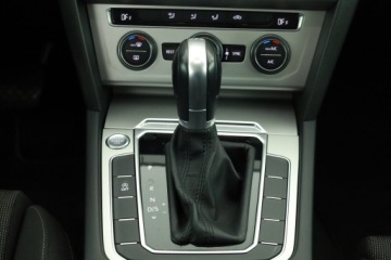 Volkswagen Passat B8 Limousine 2.0 TDI BlueMotion SCR 150KM 2019 VW Passat 2.0 TDI, Salon Polska, Automat, VAT 23%, zdjęcie 16