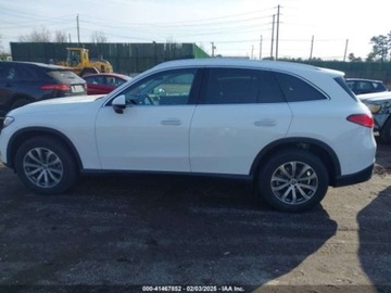 Mercedes GLC C254/X254 2024 Mercedes-Benz GLC 2024 Mercedes-Benz GLC GLC 300 4MATIC SUV 2.0 Benzyna, zdjęcie 3
