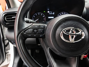 Toyota Yaris IV Hatchback 1.0 VVT-i 72KM 2022 TOYOTA Yaris 1.0 Comfort Hatchback 72KM 2022, zdjęcie 11
