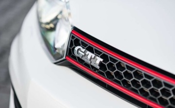 Volkswagen Golf VI Cabriolet 2.0 TSI GTI 210KM 2013 Volkswagen Golf Volkswagen Golf Cabrio GTI 2.0 Benzyna 210KM, zdjęcie 26