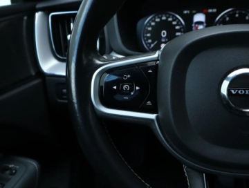 Volvo XC60 II Crossover T5 250KM 2019 Volvo XC60 B5 AWD, Salon Polska, Serwis ASO, 4X4, zdjęcie 18