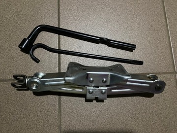 ZVEDÁK SUZUKI SPLASH STAV