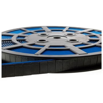 ЧЕРНЫЕ грузики, приклеенные к алюминиевым ободам на РОЛИКЕ шпули Edgy Slim Blac.