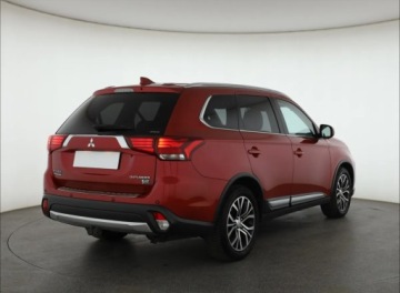 Mitsubishi Outlander III SUV Facelifting 2015 2.0 MIVEC 150KM 2016 Mitsubishi Outlander 2.0, Salon Polska, 4X4, zdjęcie 4