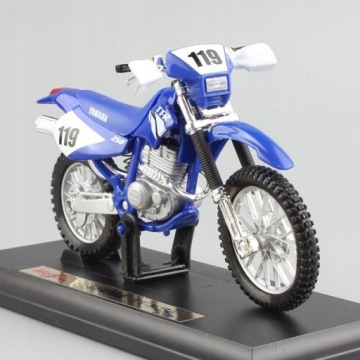 YAMAHA TT-R250 базовая модель 1:18 Maisto