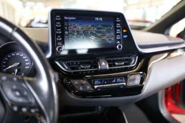 Toyota C-HR I Crossover Facelifting 2.0 Hybrid Dynamic Force 184KM 2019 Toyota C-HR 2.0 Hybrid Selection 2.0 Hybryda 184KM, zdjęcie 4