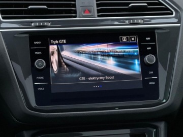 Volkswagen Tiguan II SUV Plug-in 1.4 TSI e-HYBRID 245KM 2022 Volkswagen Tiguan Tiguan 1.4 TSI Plug In DSG Highline LED Matrix Hak AsoFV, zdjęcie 36