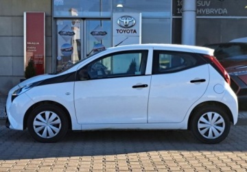 Toyota Aygo II Hatchback 3d Facelifting 1.0 VVT-i 72KM 2019 Toyota Aygo Toyota Aygo 1.0 VVT-i X Comfort 72KM 2019 Benzyna 72KM, zdjęcie 3