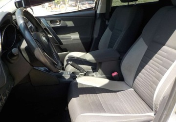 Toyota Auris II 2016 Toyota Auris Okazja 1.8 Hybryda 100KM, zdjęcie 20