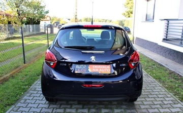 Peugeot 208 I Hatchback 5d Facelifting 1.2 PureTech 82KM 2016 Peugeot 208 1.2I Led Klimatyzacja Kamera cofania Tempomat Gwarancja 1 r, zdjęcie 5