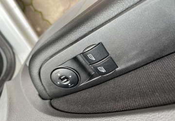 Ford Focus II Coupe-Cabriolet 1.6 Duratec 16V 100KM 2009 Ford Focus Ford Focus 1.6 benzyna 1 wlasciciel 1.6 Benzyna 101KM, zdjęcie 24