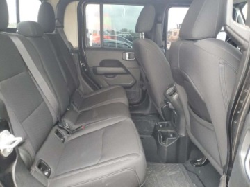 Jeep Gladiator 2022 Jeep Gladiator Overland 2022 3.6l 3.6 Benzyna 285KM, zdjęcie 10