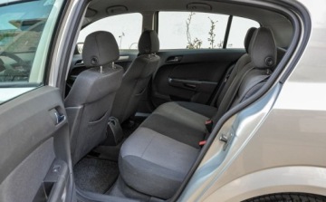 Opel Astra H Hatchback 5d 1.3 CDTI ecoFLEX 90KM 2008 Opel Astra 2008 r. Automat 123 tys. km Lift 1.2 Diesel 90KM, zdjęcie 7