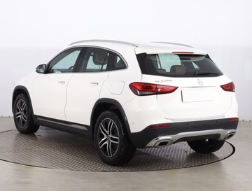 Mercedes GLA II Off-roader 1.3 200 163KM 2020 Mercedes GLA GLA 200, Salon Polska, Serwis ASO, zdjęcie 3