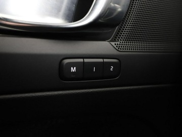 Volvo XC40 Crossover 1.5 T3 163KM 2019 Volvo XC 40 Momentum Pro T3 automat skóra navi, zdjęcie 35