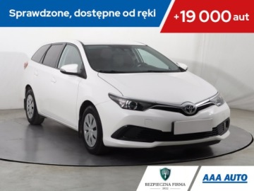 Toyota Auris II Touring Sports Facelifting 1.33 Dual VVT-i 99KM 2018 Toyota Auris 1.3 Dual VVT-i, Salon Polska