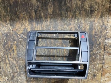 Каркас магнитолы панели приборов средний Passat B5 3B0858069k карбон