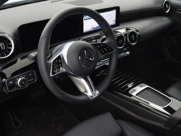 Mercedes CLA C118/X118 Coupe Facelifting 1.3 200 163KM 2025 MERCEDES-BENZ CLA 200 Sedan 1.3 (163KM) 2025, zdjęcie 8